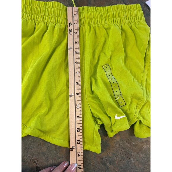 Nike Kids Training Shorts L Neon Green Dri-Fit DX4965-308‎ - Picture 3 of 8